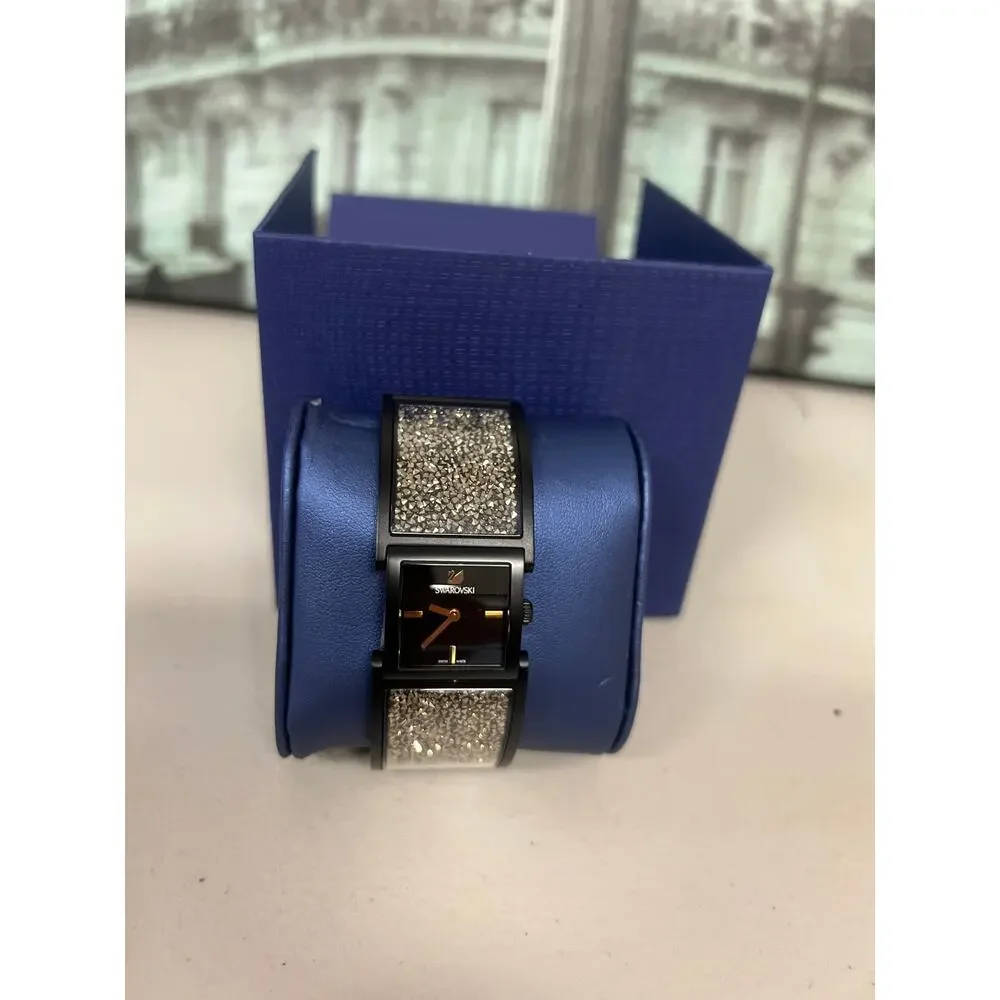 Swarovski crystalline bangle